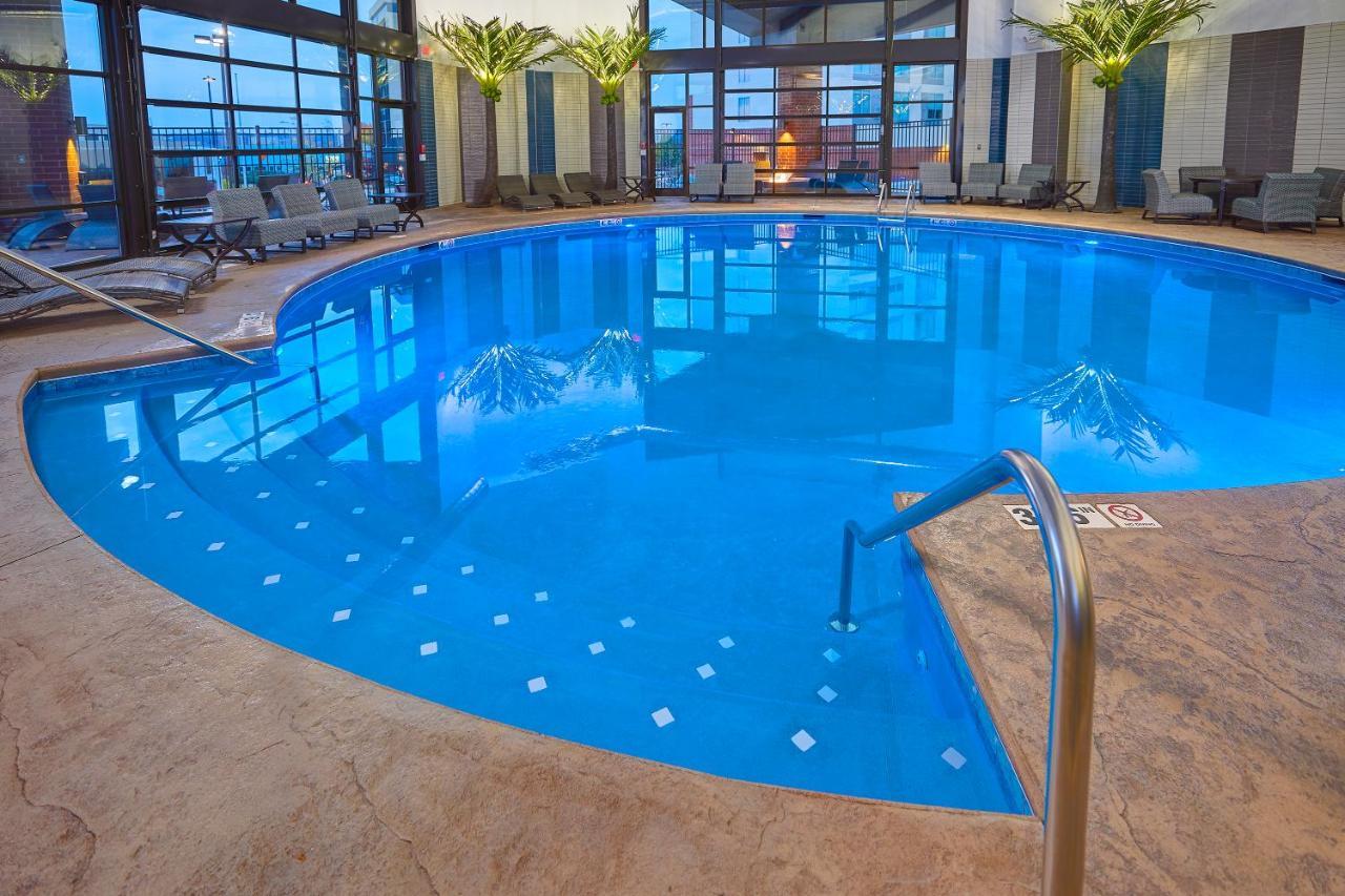 Hotel Livinn Cincinnati North/ Sharonville
