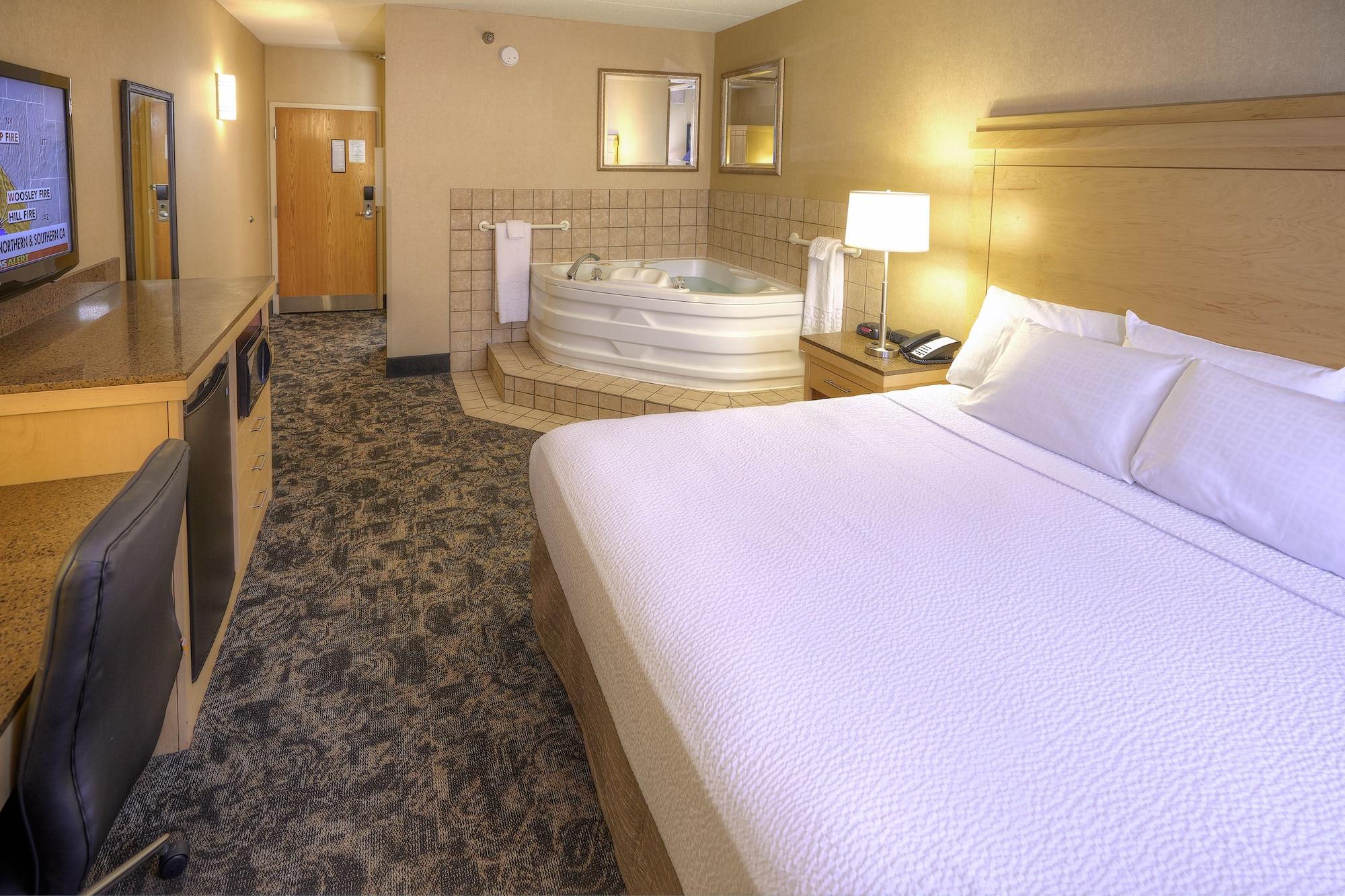 Livinn Cincinnati North/ Hotel Sharonville